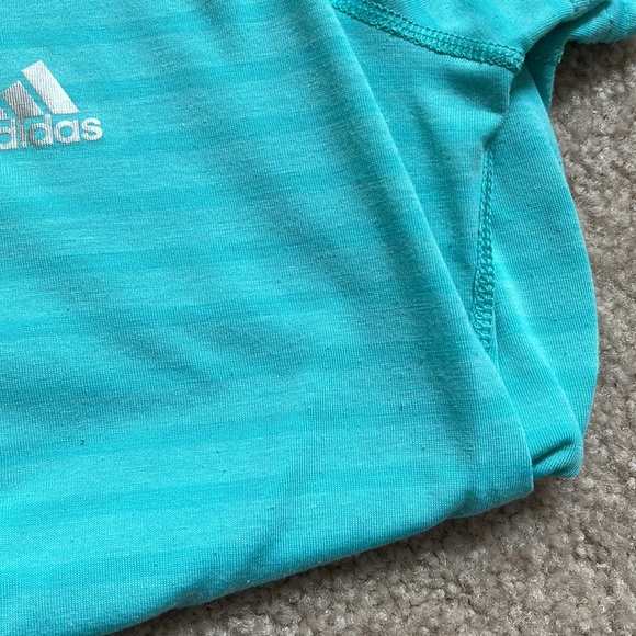 HP 🎉 Adidas aqua striped tee. Size large like new - Picture 8 of 10